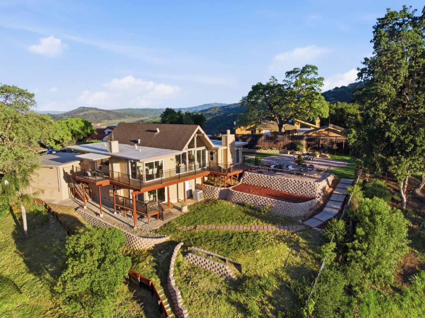 Detail Gallery Image 40 of 42 For 15605 Oakridge Ct, Morgan Hill,  CA 95037 - 5 Beds | 3 Baths