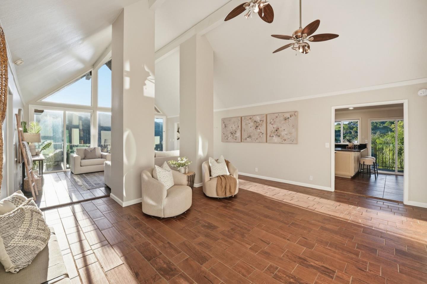 Detail Gallery Image 6 of 42 For 15605 Oakridge Ct, Morgan Hill,  CA 95037 - 5 Beds | 3 Baths