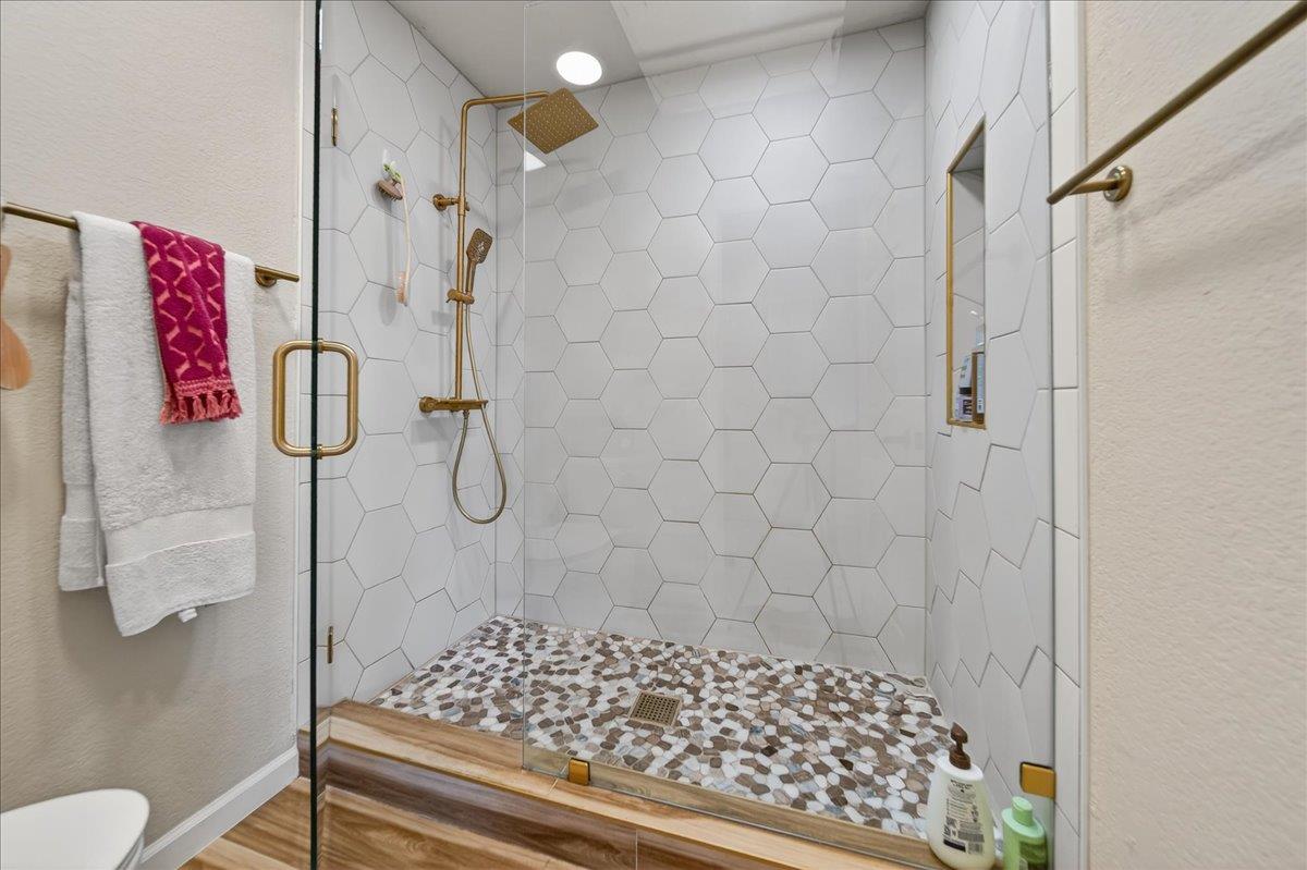 Detail Gallery Image 32 of 59 For 345 Donnas Ln, Hollister,  CA 95023 - 2 Beds | 2/1 Baths