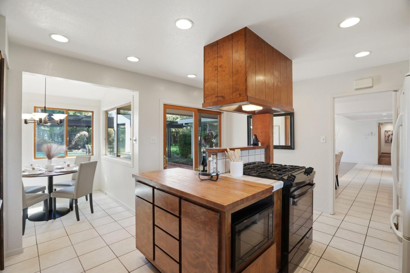 Detail Gallery Image 16 of 81 For 1670 Cabana Dr, San Jose,  CA 95125 - 4 Beds | 2 Baths