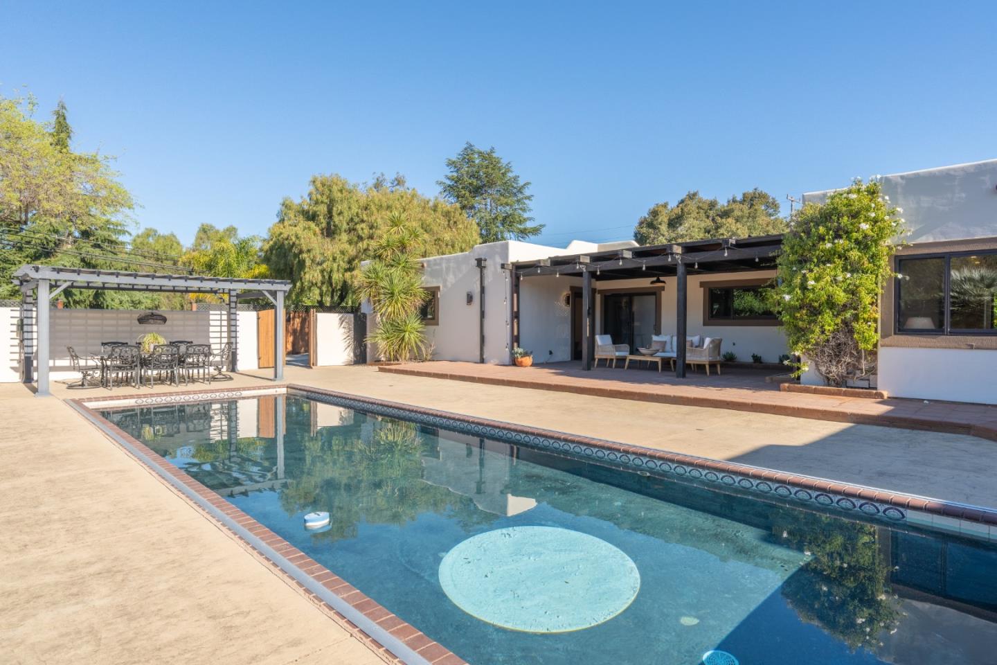 Detail Gallery Image 3 of 42 For 19 El Caminito, Carmel Valley,  CA 93924 - 4 Beds | 3 Baths