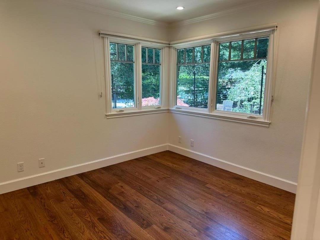 Detail Gallery Image 16 of 31 For 15 Martin Ln, Woodside,  CA 94062 - 3 Beds | 2 Baths