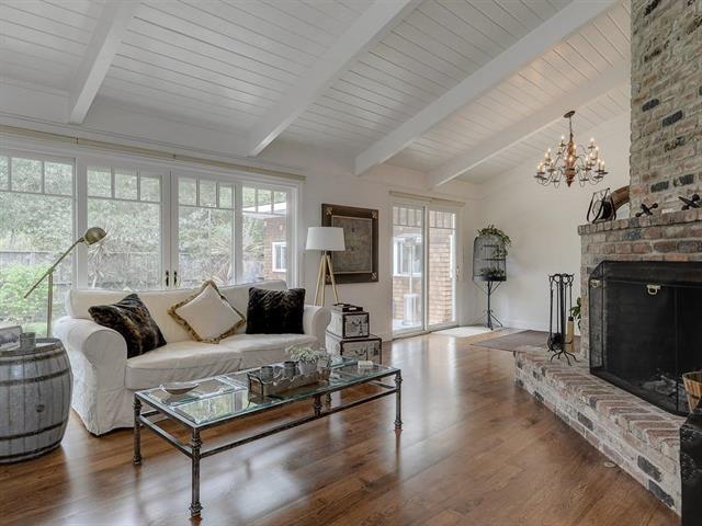 Detail Gallery Image 7 of 31 For 15 Martin Ln, Woodside,  CA 94062 - 3 Beds | 2 Baths