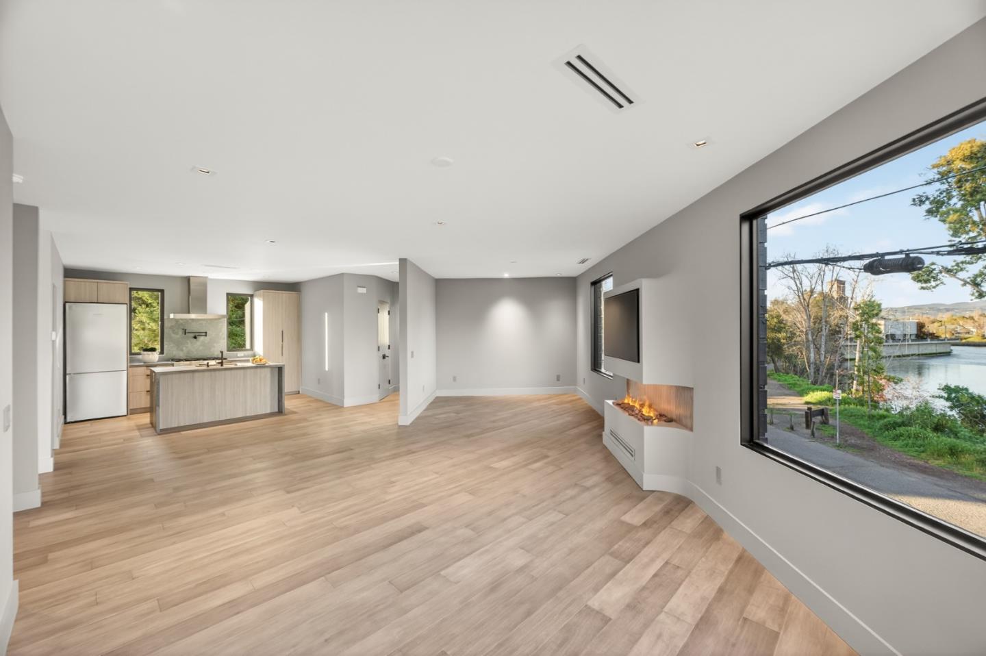 Detail Gallery Image 27 of 36 For 585 Riverside Dr, Napa,  CA 94559 - – Beds | – Baths