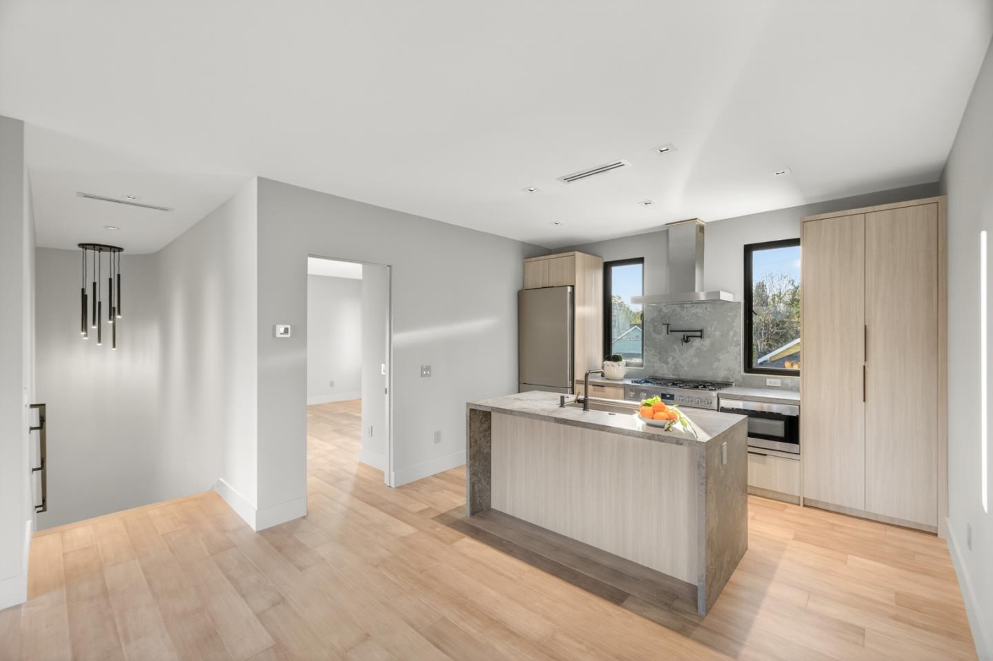 Detail Gallery Image 28 of 36 For 585 Riverside Dr, Napa,  CA 94559 - – Beds | – Baths