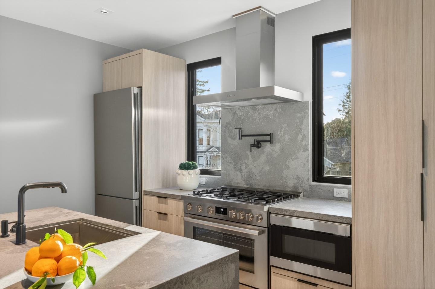 Detail Gallery Image 29 of 36 For 585 Riverside Dr, Napa,  CA 94559 - – Beds | – Baths