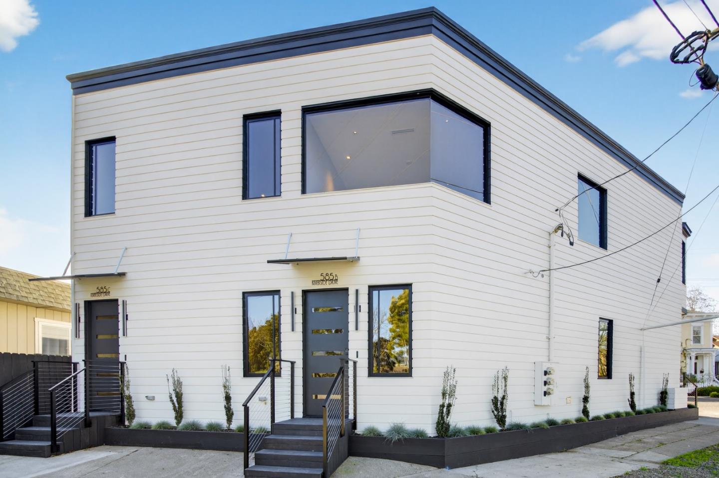 Detail Gallery Image 4 of 36 For 585 Riverside Dr, Napa,  CA 94559 - – Beds | – Baths