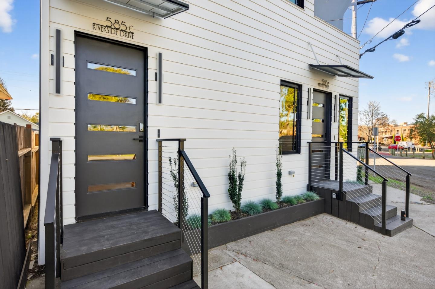 Detail Gallery Image 5 of 36 For 585 Riverside Dr, Napa,  CA 94559 - – Beds | – Baths