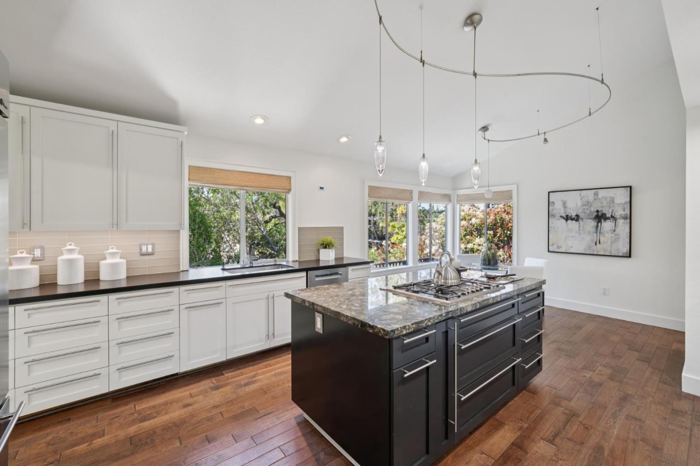 Detail Gallery Image 27 of 100 For 14990 Winchester Blvd, Los Gatos,  CA 95030 - 4 Beds | 3/2 Baths