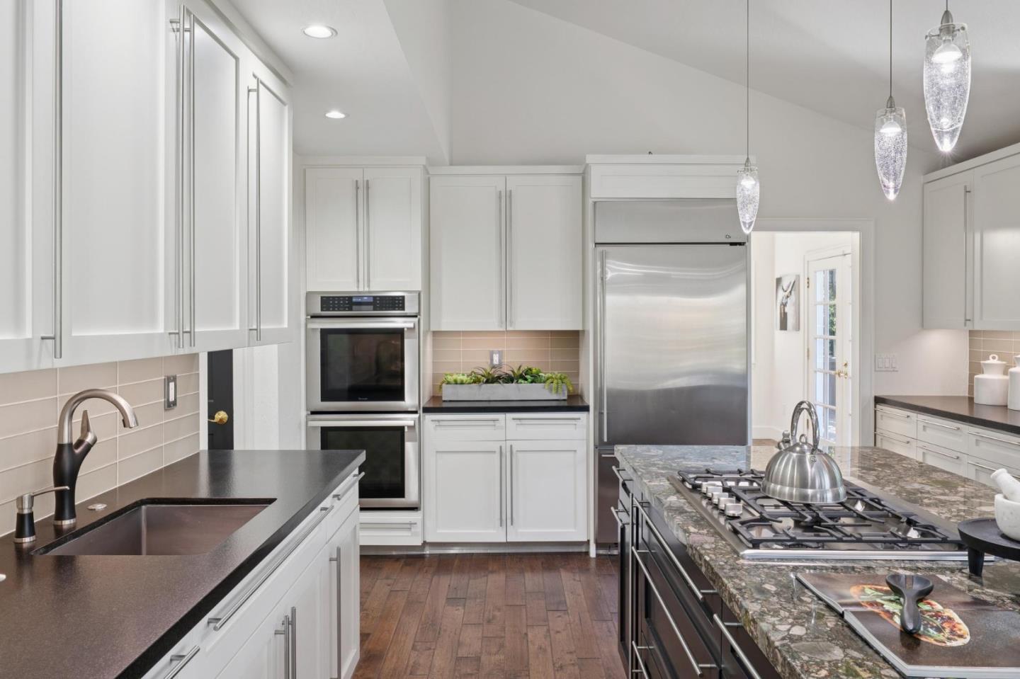 Detail Gallery Image 29 of 100 For 14990 Winchester Blvd, Los Gatos,  CA 95030 - 4 Beds | 3/2 Baths