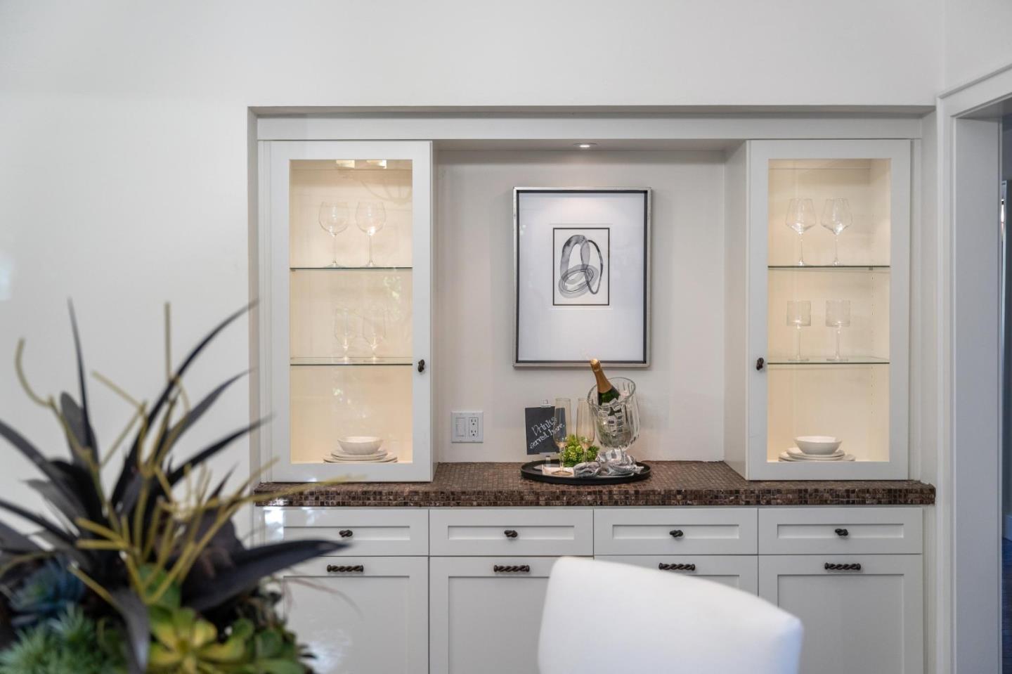 Detail Gallery Image 32 of 100 For 14990 Winchester Blvd, Los Gatos,  CA 95030 - 4 Beds | 3/2 Baths