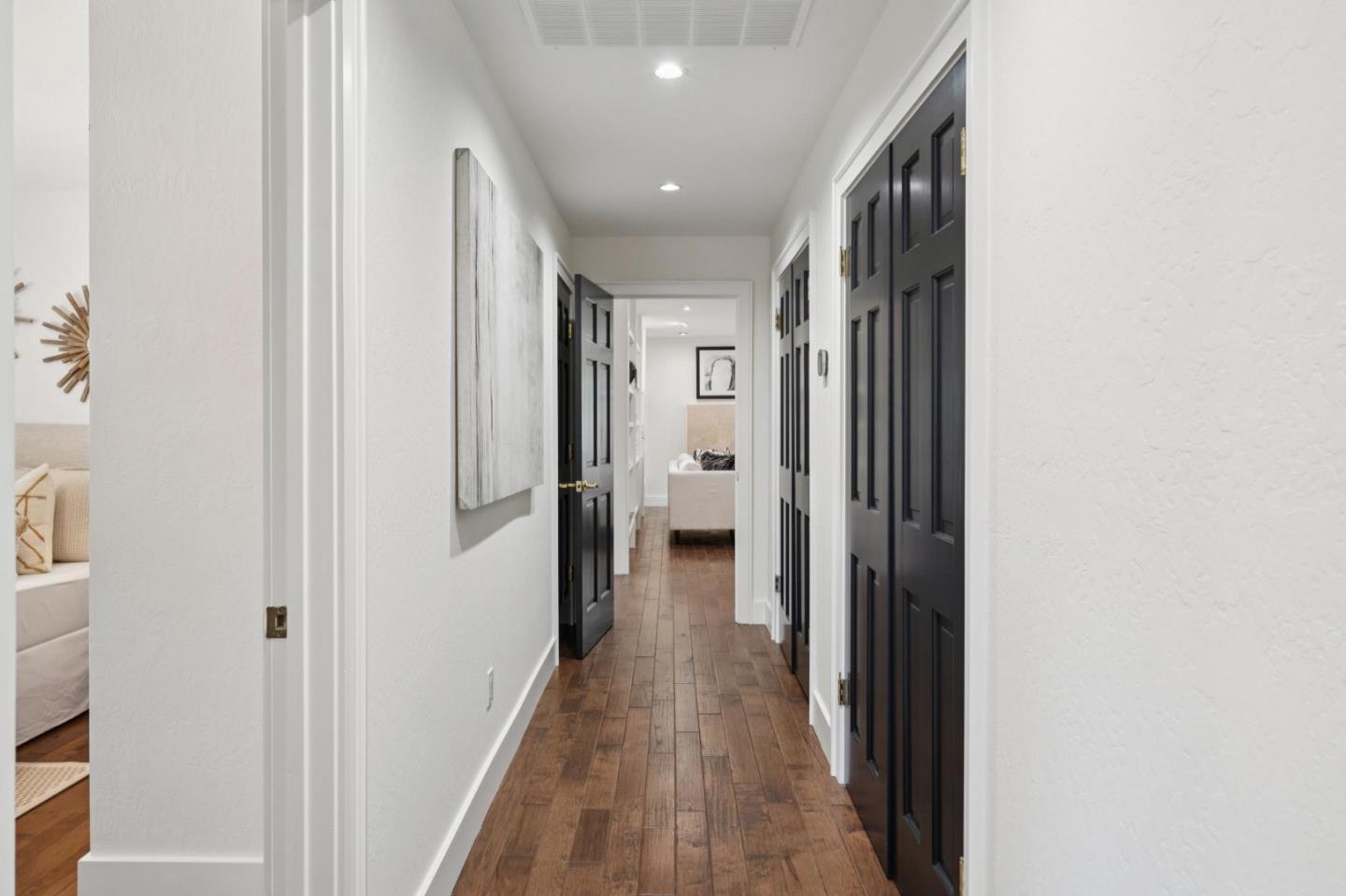 Detail Gallery Image 37 of 100 For 14990 Winchester Blvd, Los Gatos,  CA 95030 - 4 Beds | 3/2 Baths