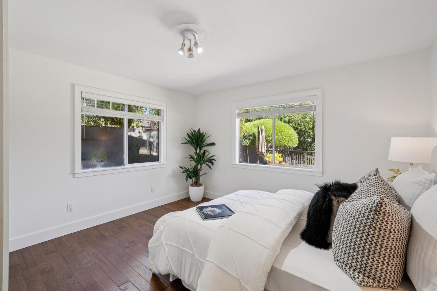 Detail Gallery Image 38 of 100 For 14990 Winchester Blvd, Los Gatos,  CA 95030 - 4 Beds | 3/2 Baths