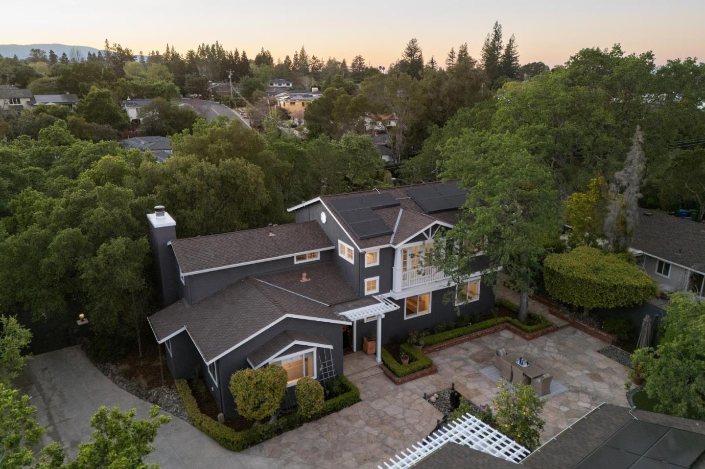 Detail Gallery Image 4 of 100 For 14990 Winchester Blvd, Los Gatos,  CA 95030 - 4 Beds | 3/2 Baths