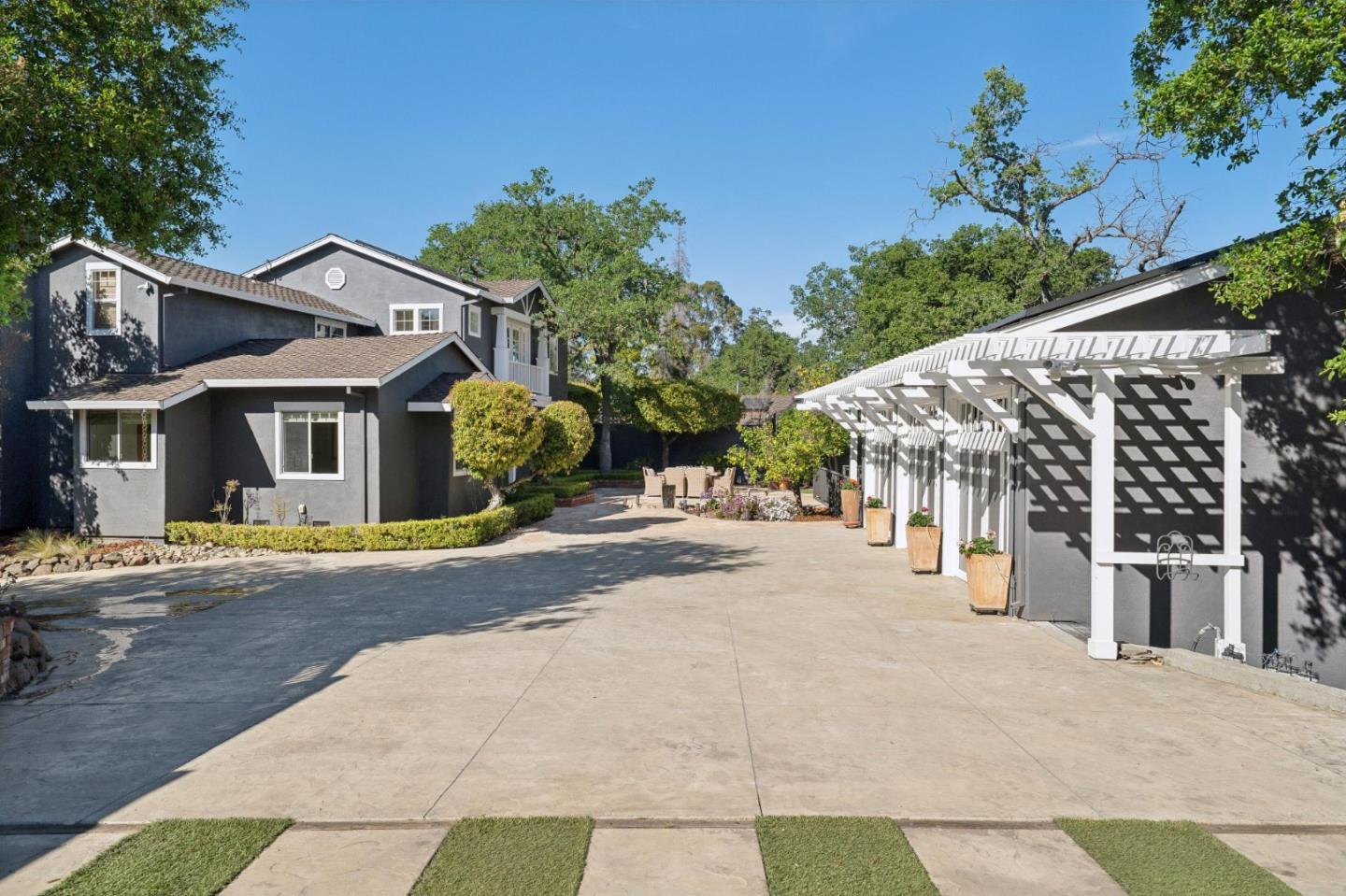 Detail Gallery Image 63 of 100 For 14990 Winchester Blvd, Los Gatos,  CA 95030 - 4 Beds | 3/2 Baths