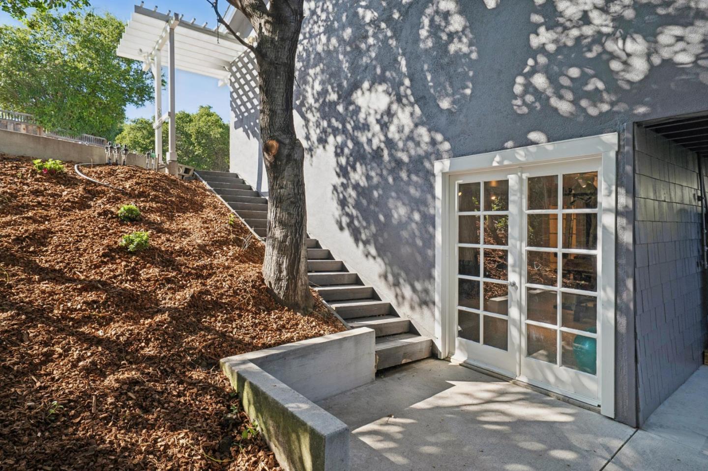 Detail Gallery Image 83 of 100 For 14990 Winchester Blvd, Los Gatos,  CA 95030 - 4 Beds | 3/2 Baths