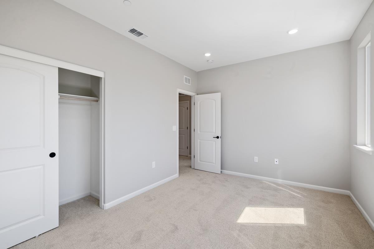 Detail Gallery Image 21 of 30 For 715 Altino Blvd, San Jose,  CA 95136 - 4 Beds | 3/1 Baths