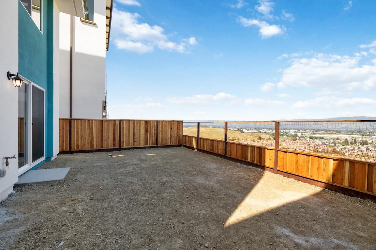 Detail Gallery Image 26 of 30 For 715 Altino Blvd, San Jose,  CA 95136 - 4 Beds | 3/1 Baths