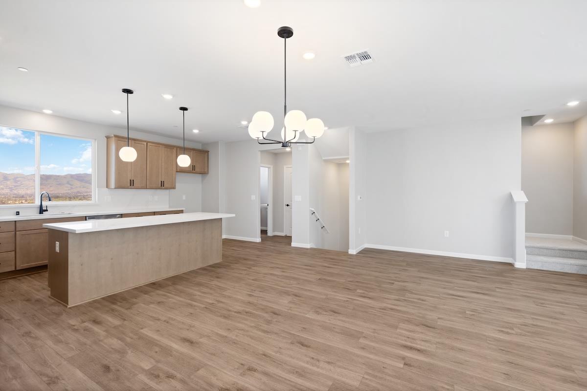 Detail Gallery Image 9 of 30 For 715 Altino Blvd, San Jose,  CA 95136 - 4 Beds | 3/1 Baths