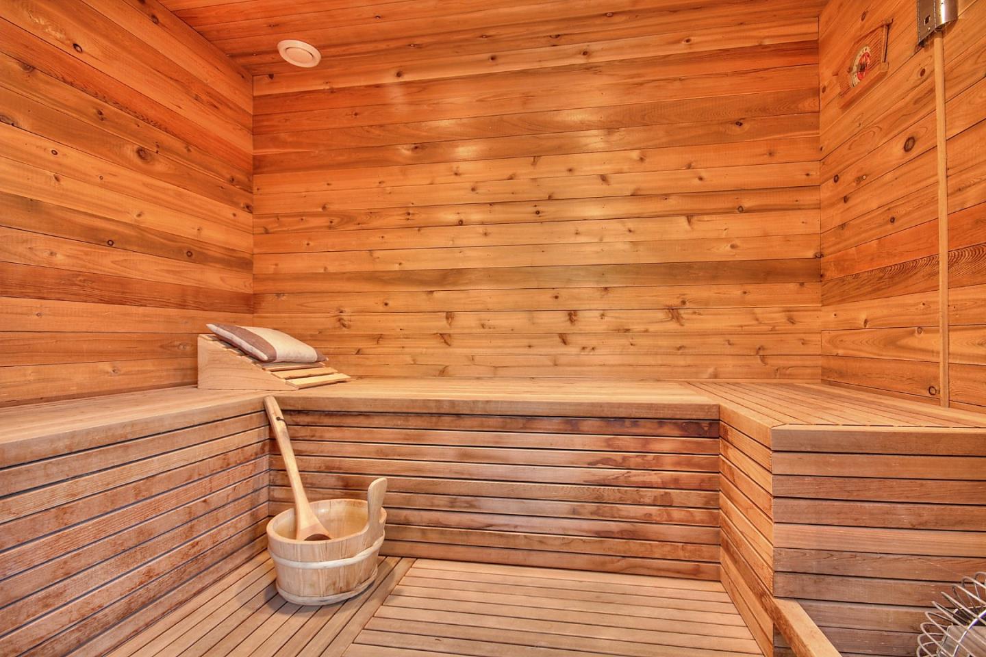 Detail Gallery Image 20 of 33 For 15668 Bohlman Rd, Saratoga,  CA 95070 - 4 Beds | 3/2 Baths