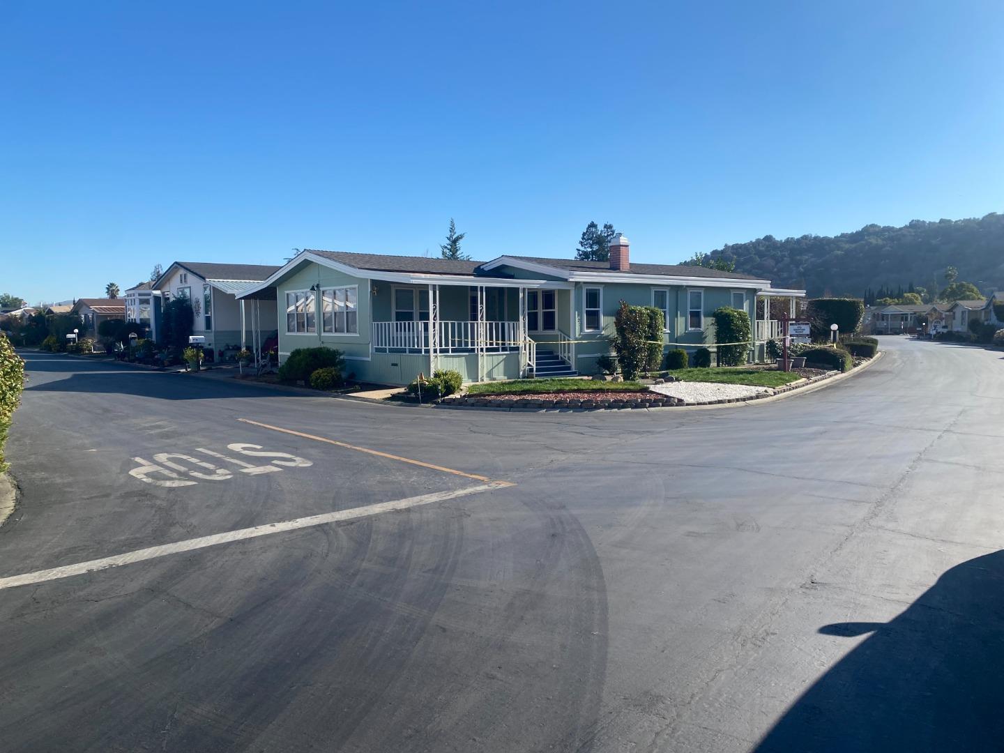 Front Image Thumbnail for ML82038979