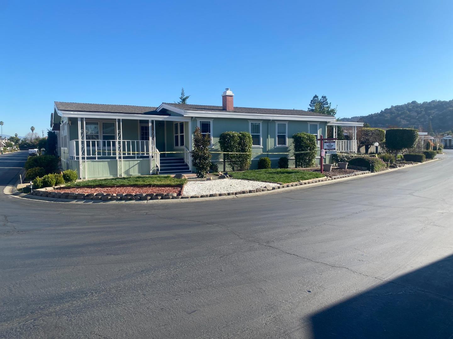 Detail Gallery Image 2 of 21 For 827 Villa Teresa Way #827,  San Jose,  CA 95123 - 2 Beds | 2 Baths