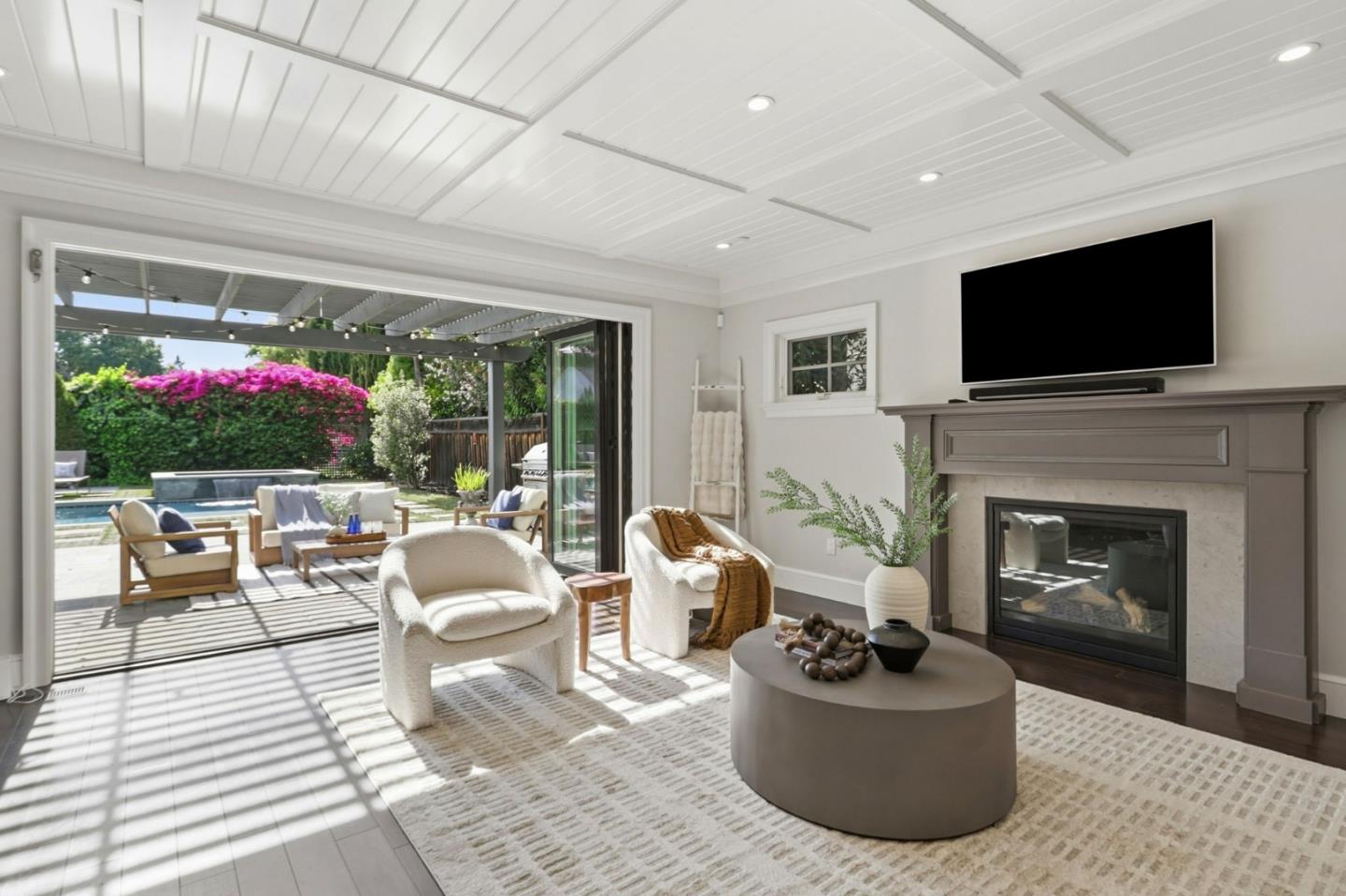 Detail Gallery Image 12 of 92 For 819 Morse St, San Jose,  CA 95126 - 5 Beds | 4/1 Baths