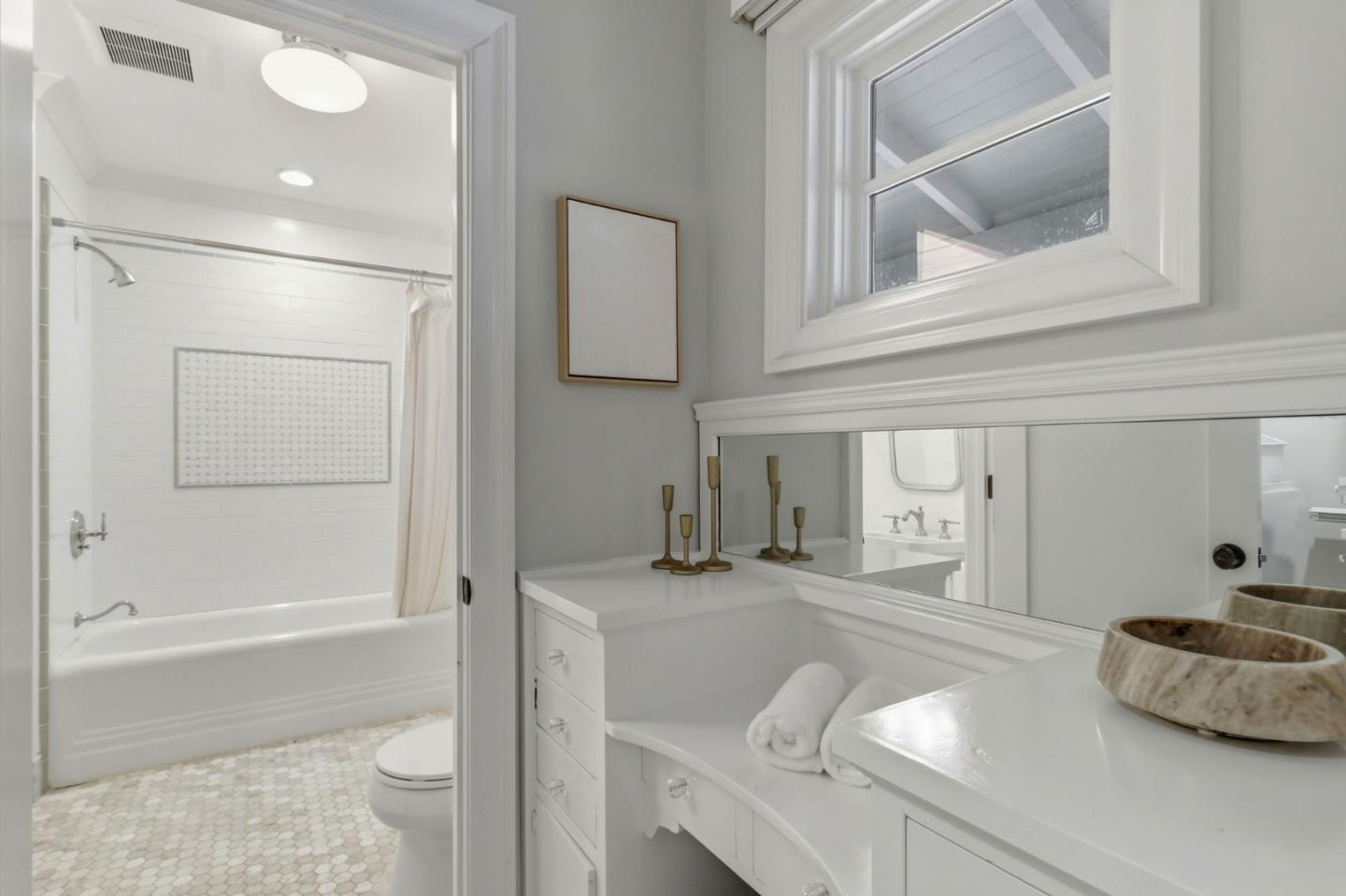 Detail Gallery Image 43 of 92 For 819 Morse St, San Jose,  CA 95126 - 5 Beds | 4/1 Baths