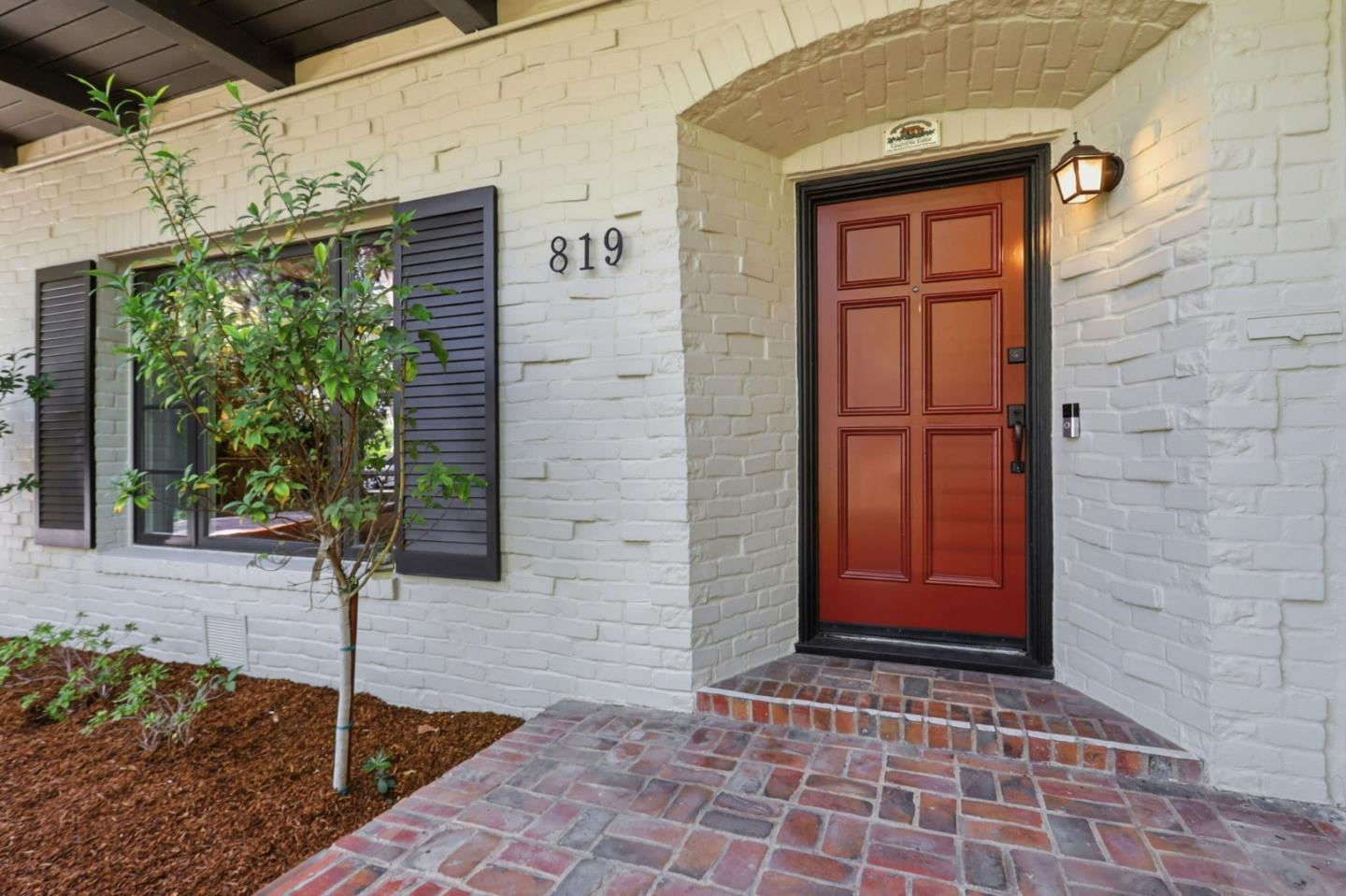 Detail Gallery Image 5 of 92 For 819 Morse St, San Jose,  CA 95126 - 5 Beds | 4/1 Baths