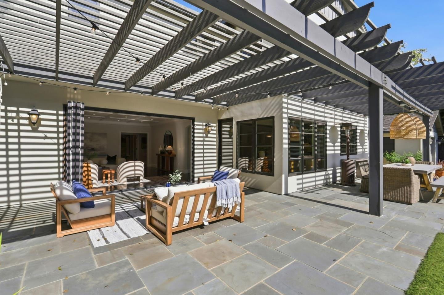 Detail Gallery Image 63 of 92 For 819 Morse St, San Jose,  CA 95126 - 5 Beds | 4/1 Baths