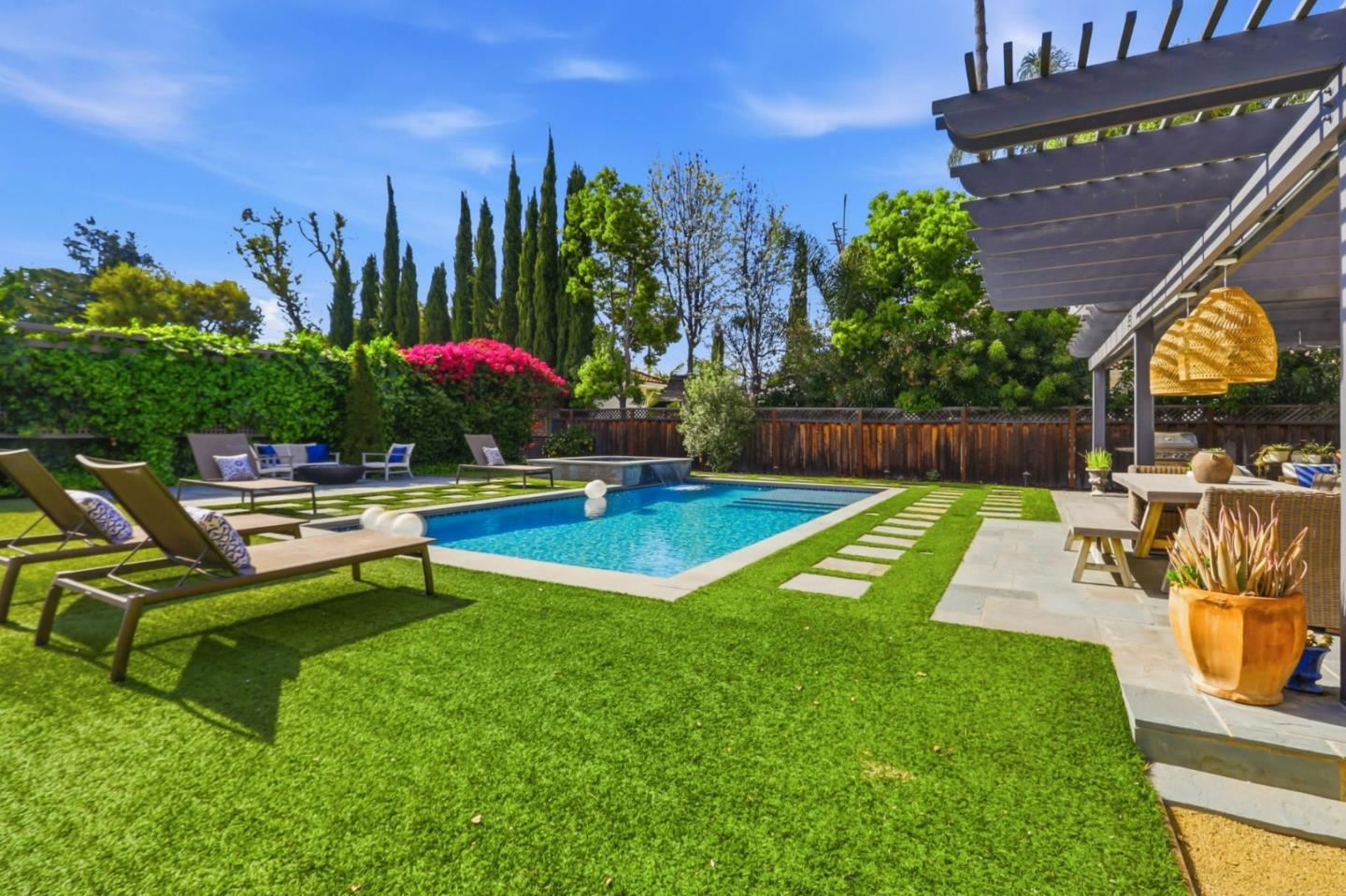 Detail Gallery Image 71 of 92 For 819 Morse St, San Jose,  CA 95126 - 5 Beds | 4/1 Baths