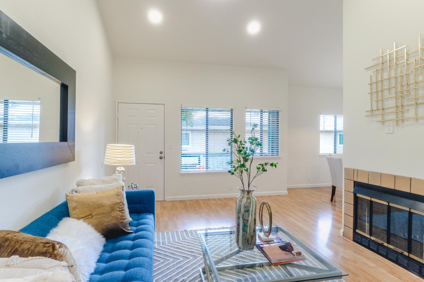 Detail Gallery Image 10 of 38 For 4010 Williams Rd #4,  San Jose,  CA 95117 - 2 Beds | 2 Baths