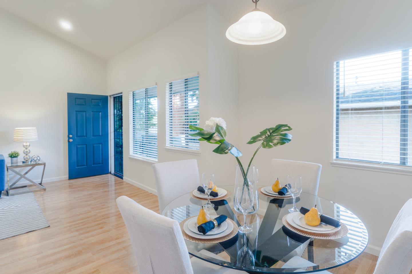 Detail Gallery Image 9 of 38 For 4010 Williams Rd #4,  San Jose,  CA 95117 - 2 Beds | 2 Baths