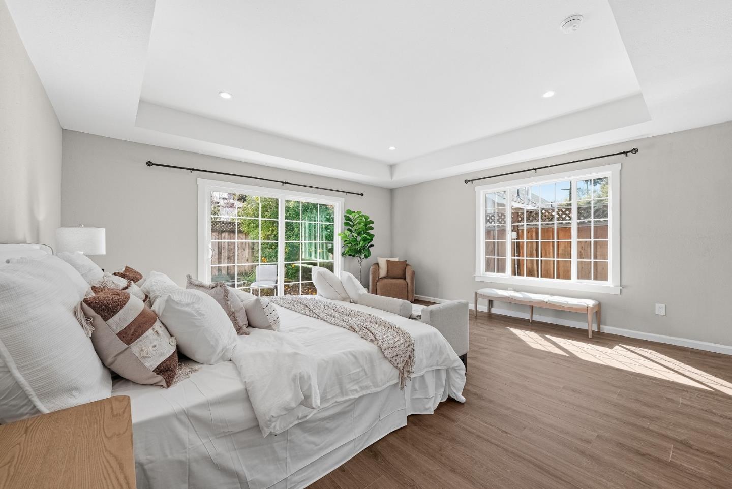 Detail Gallery Image 10 of 30 For 1508 W Hedding St, San Jose,  CA 95126 - 4 Beds | 3 Baths