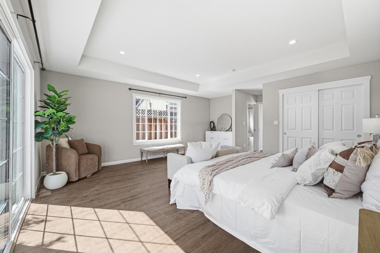 Detail Gallery Image 12 of 30 For 1508 W Hedding St, San Jose,  CA 95126 - 4 Beds | 3 Baths