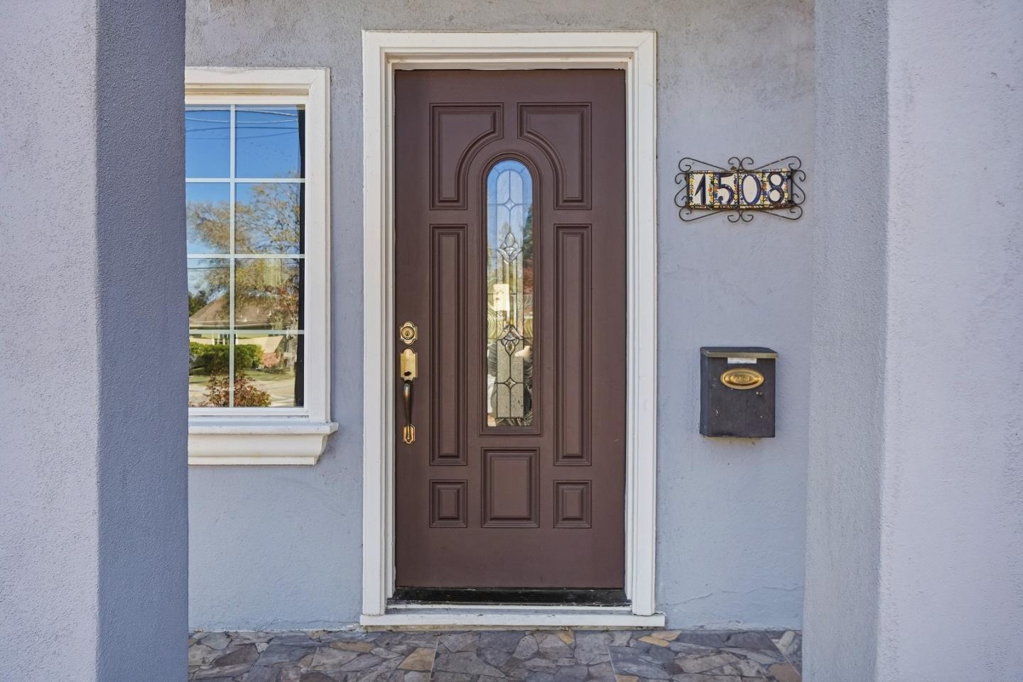 Detail Gallery Image 2 of 30 For 1508 W Hedding St, San Jose,  CA 95126 - 4 Beds | 3 Baths