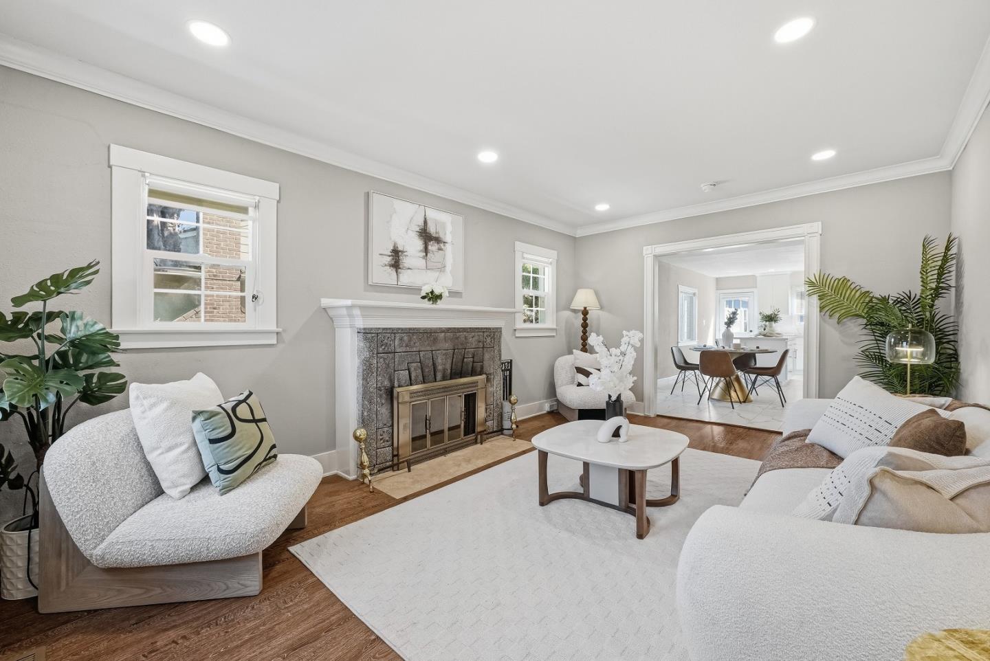 Detail Gallery Image 3 of 30 For 1508 W Hedding St, San Jose,  CA 95126 - 4 Beds | 3 Baths