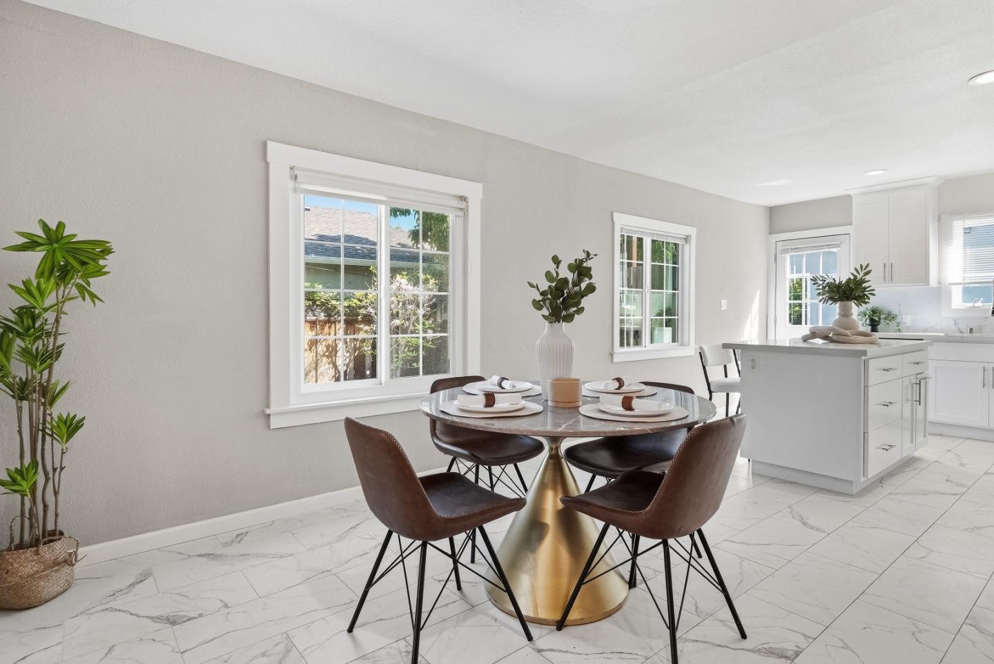 Detail Gallery Image 8 of 30 For 1508 W Hedding St, San Jose,  CA 95126 - 4 Beds | 3 Baths