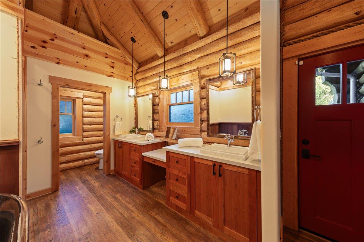 Detail Gallery Image 11 of 51 For 44 Pine Ave, Mount Hermon,  CA 95041 - 4 Beds | 3 Baths