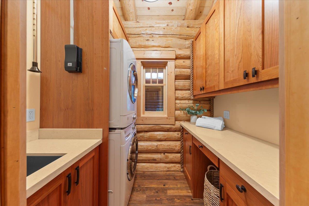 Detail Gallery Image 23 of 51 For 44 Pine Ave, Mount Hermon,  CA 95041 - 4 Beds | 3 Baths