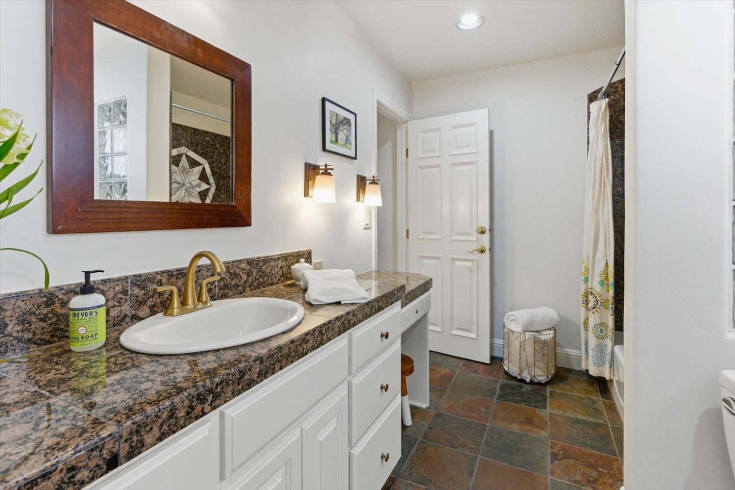 Detail Gallery Image 20 of 54 For 143 Alamo Ave, Santa Cruz,  CA 95060 - 3 Beds | 2/1 Baths