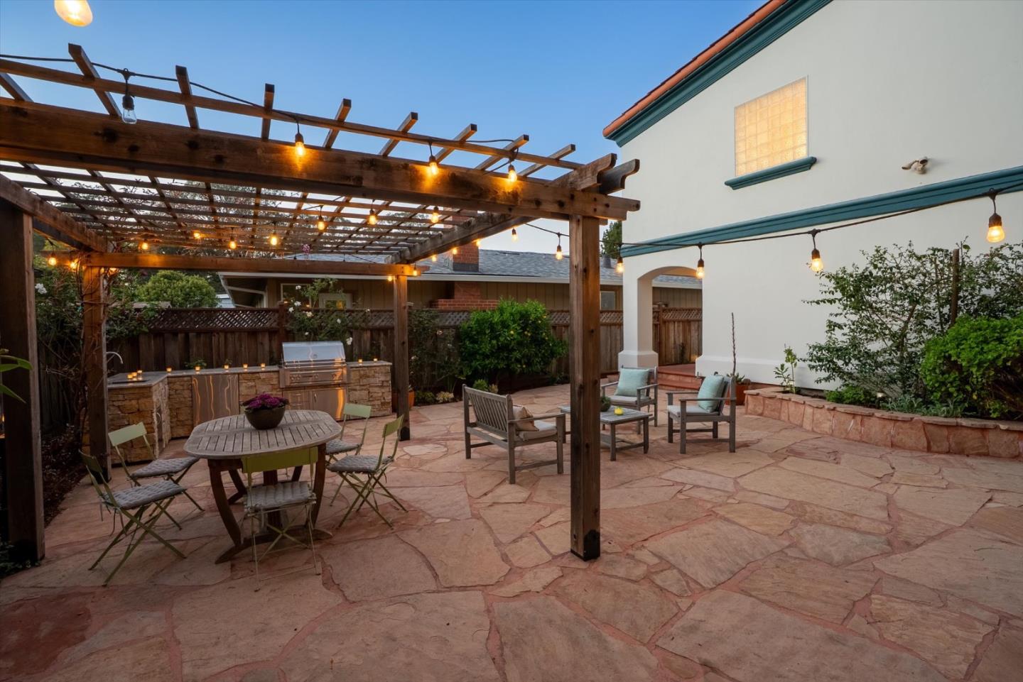 Detail Gallery Image 29 of 54 For 143 Alamo Ave, Santa Cruz,  CA 95060 - 3 Beds | 2/1 Baths