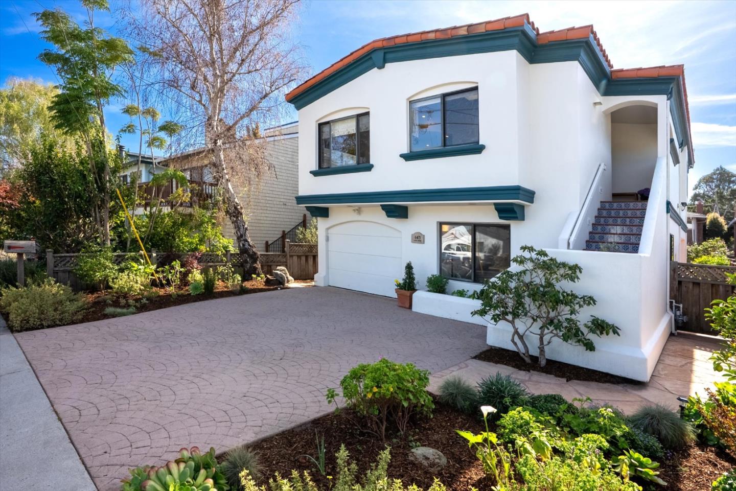 Detail Gallery Image 3 of 54 For 143 Alamo Ave, Santa Cruz,  CA 95060 - 3 Beds | 2/1 Baths