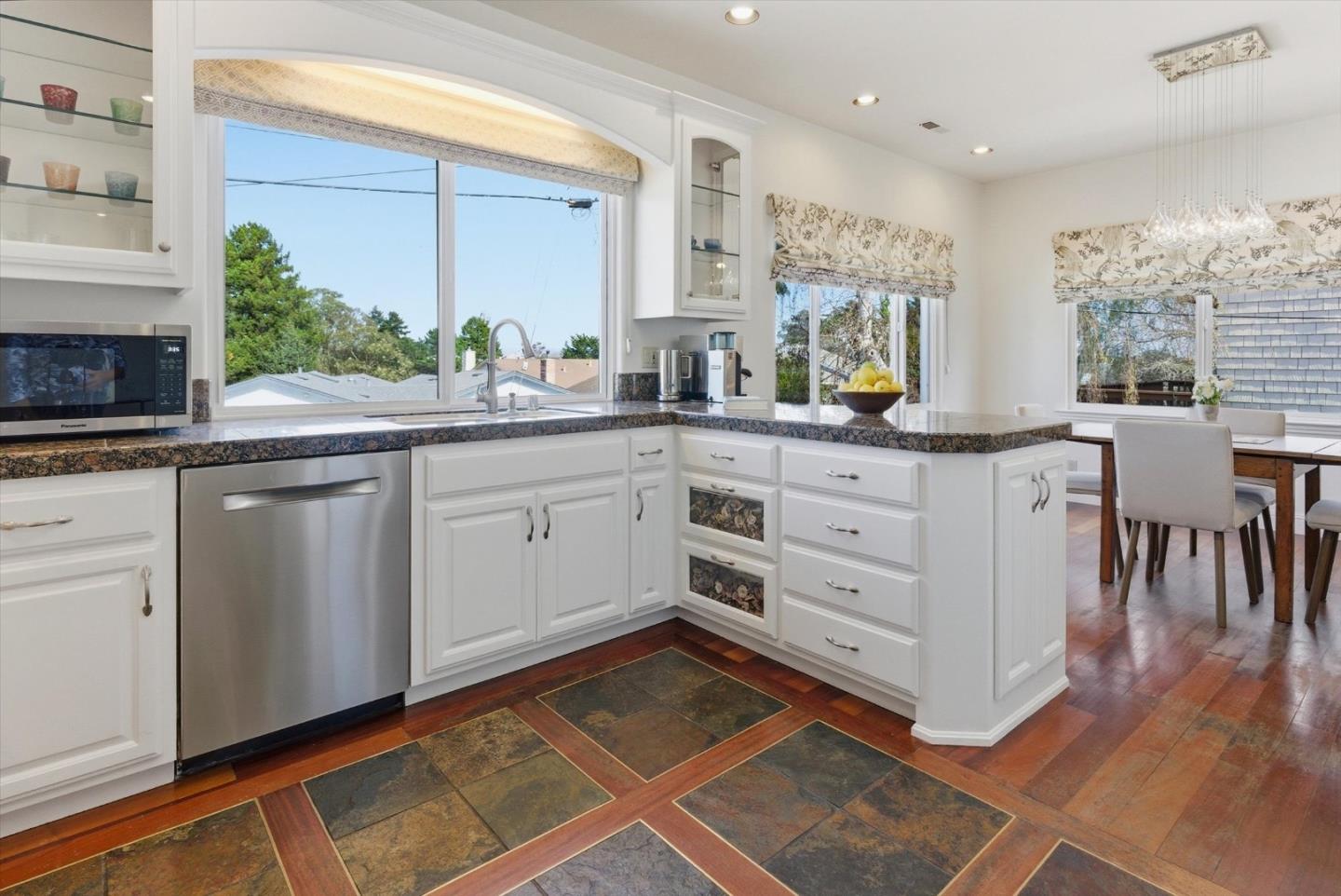 Detail Gallery Image 48 of 54 For 143 Alamo Ave, Santa Cruz,  CA 95060 - 3 Beds | 2/1 Baths