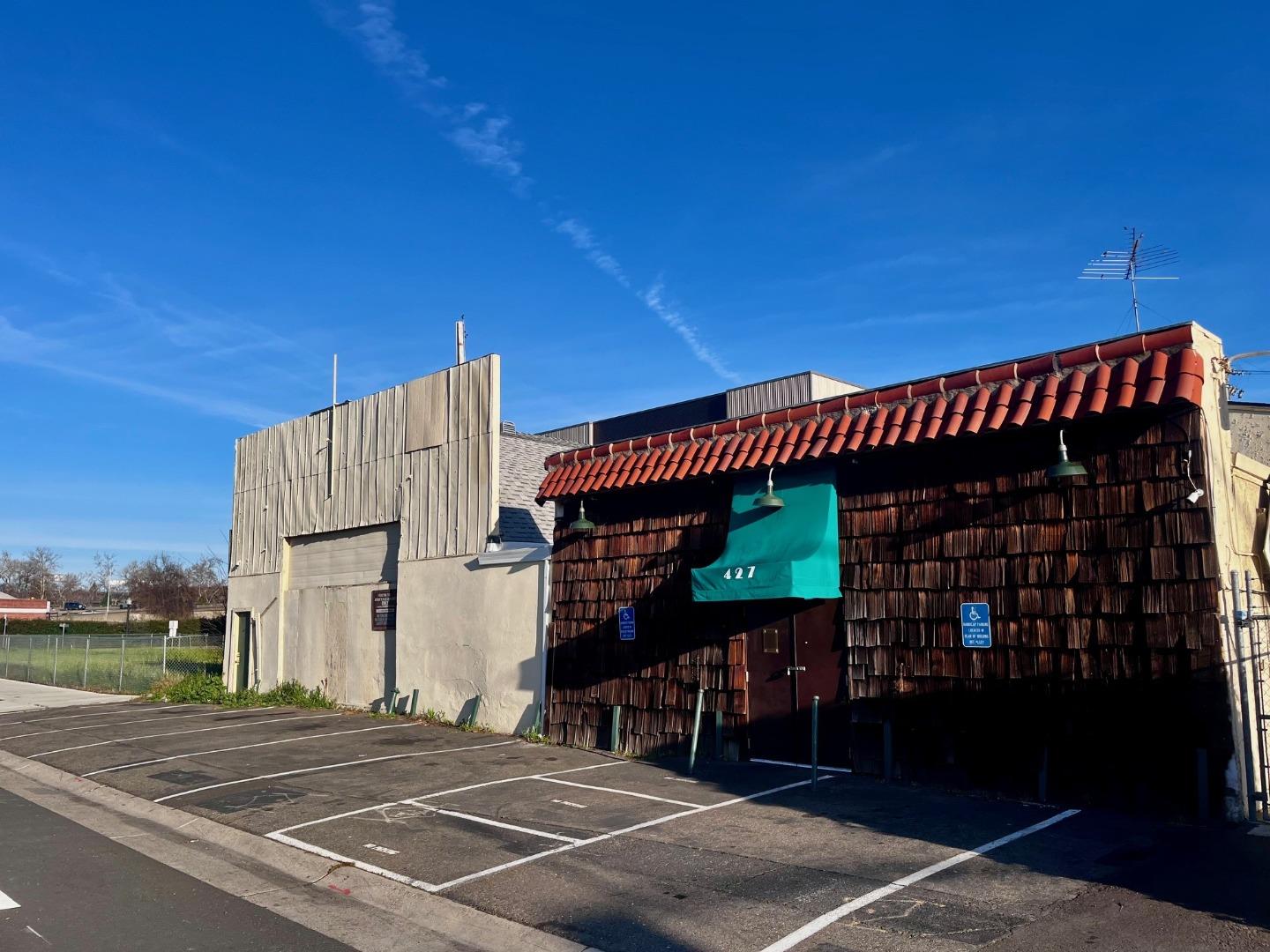 Detail Gallery Image 4 of 11 For 417-427 Broadway, Sacramento,  CA 95818 - – Beds | – Baths