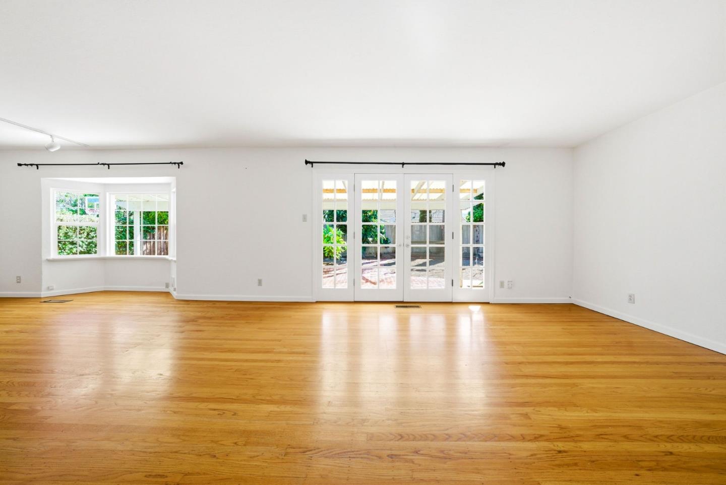 Detail Gallery Image 14 of 42 For 7608 Peach Blossom Dr, Cupertino,  CA 95014 - 5 Beds | 3 Baths