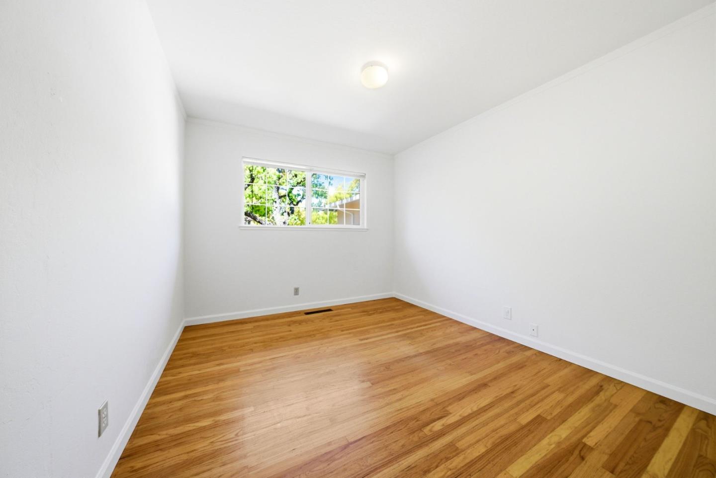 Detail Gallery Image 18 of 42 For 7608 Peach Blossom Dr, Cupertino,  CA 95014 - 5 Beds | 3 Baths