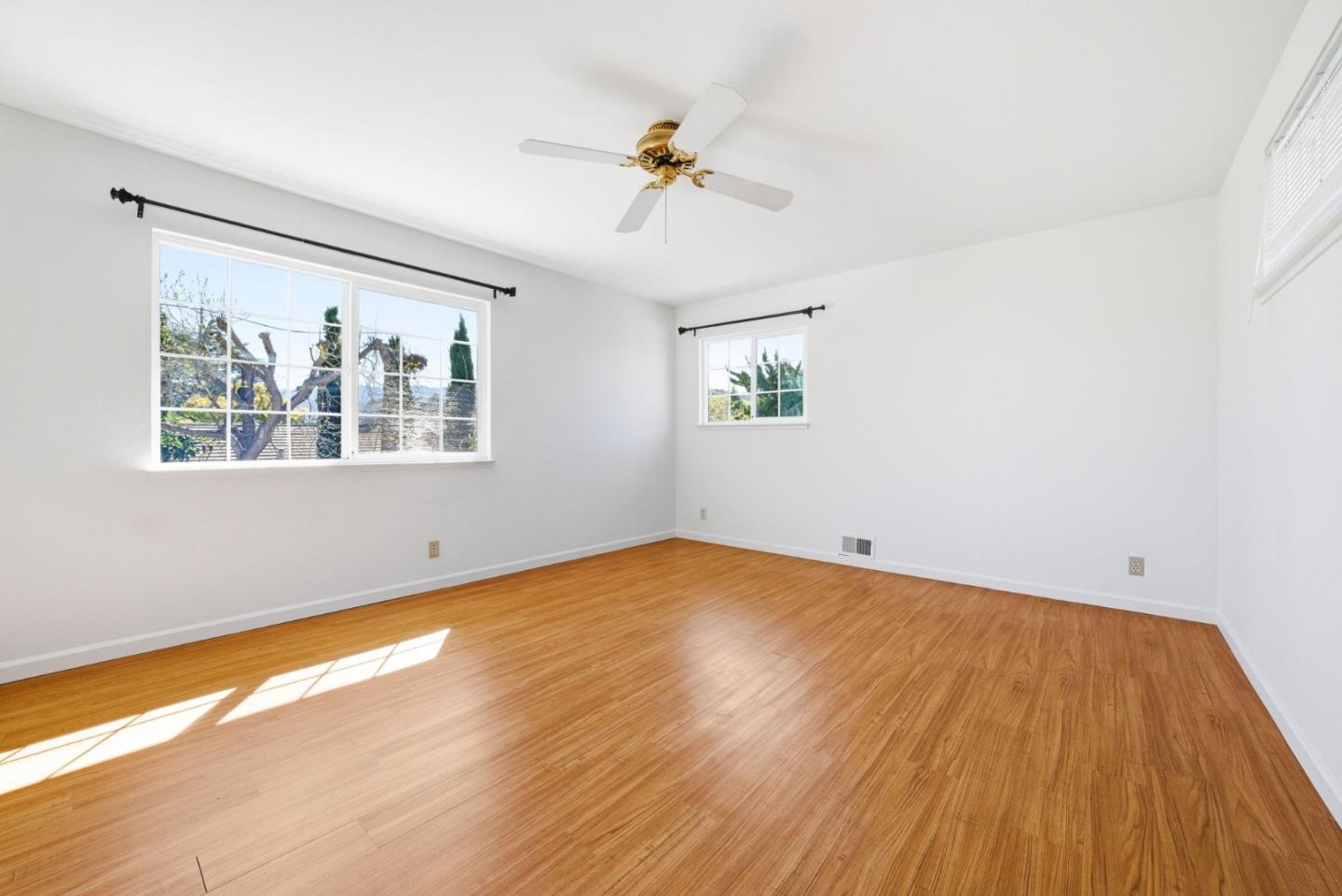 Detail Gallery Image 33 of 42 For 7608 Peach Blossom Dr, Cupertino,  CA 95014 - 5 Beds | 3 Baths