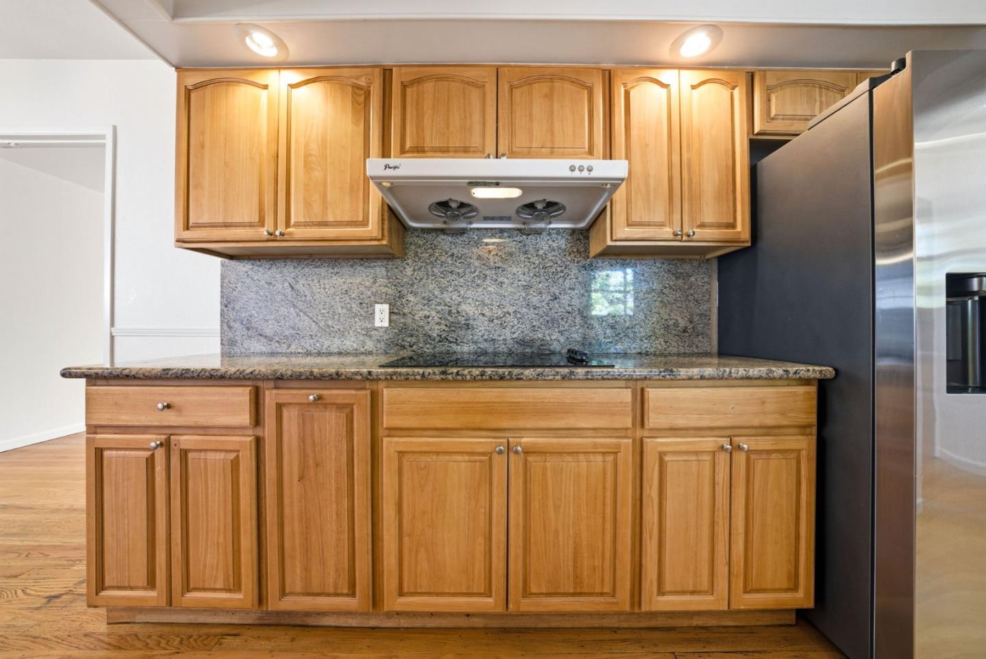 Detail Gallery Image 6 of 42 For 7608 Peach Blossom Dr, Cupertino,  CA 95014 - 5 Beds | 3 Baths