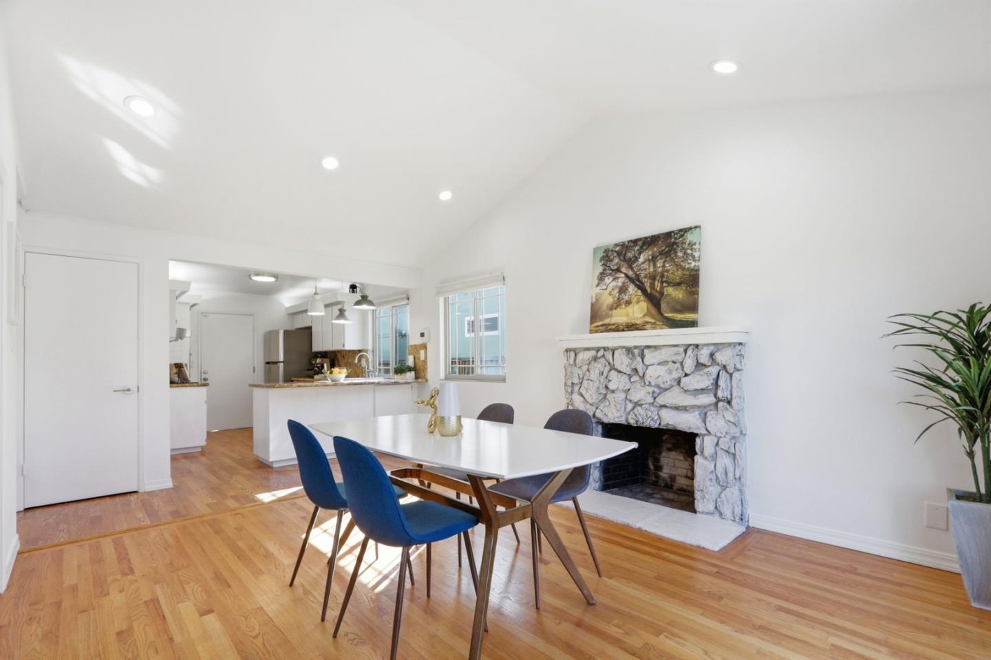 Detail Gallery Image 15 of 47 For 339 El Portal Way, San Jose,  CA 95123 - 3 Beds | 2 Baths